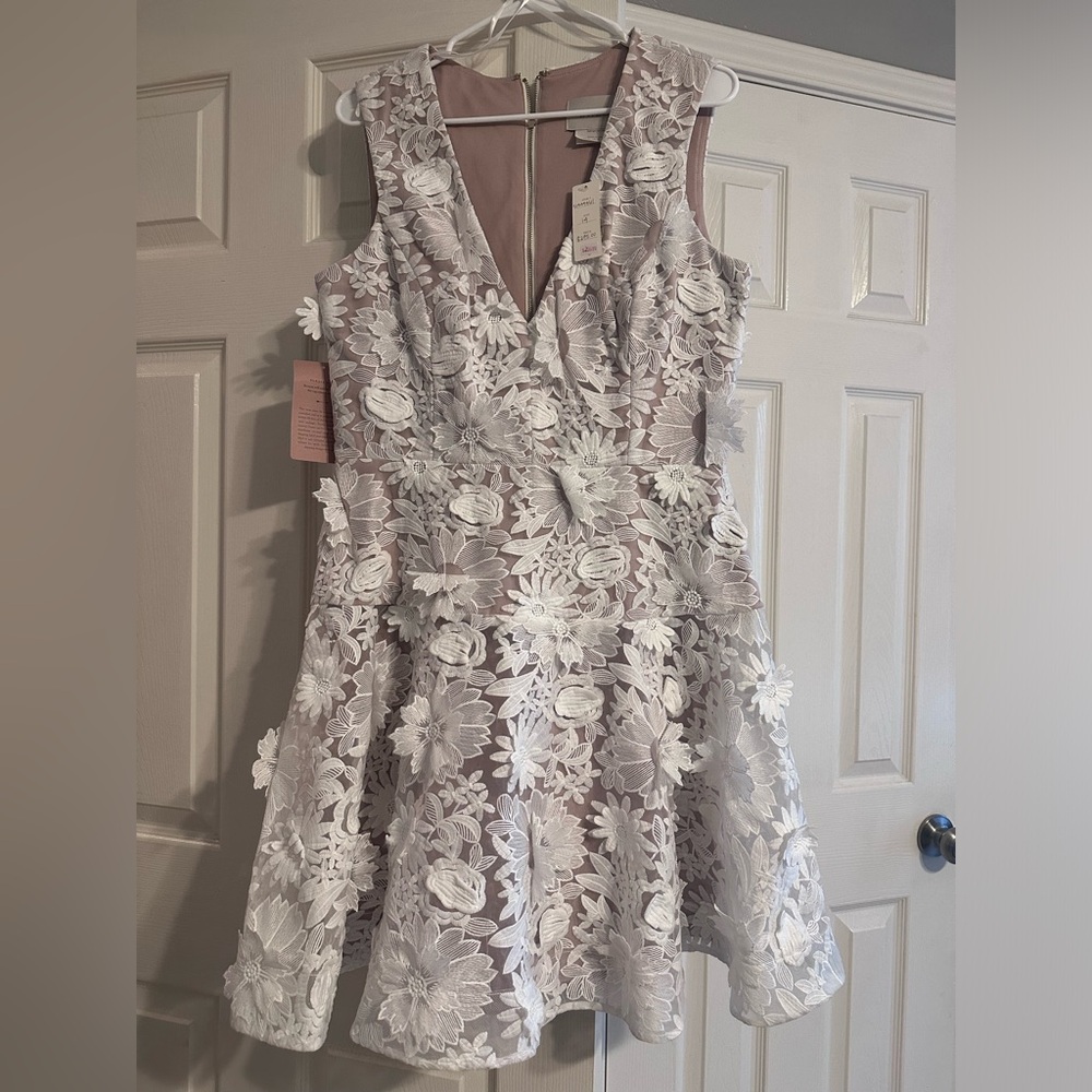 New BHLDN Melbourne US size 14 Ivory Embroidered Wedding Lace Wedding Dress